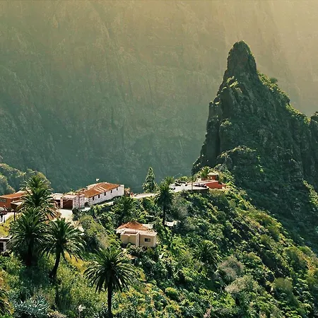 Paddle & Tennis Courts And Swimming Pool Cristianos * Arona (Tenerife)