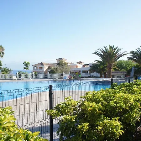 Paddle & Tennis Courts And Swimming Pool Cristianos Arona (Tenerife)